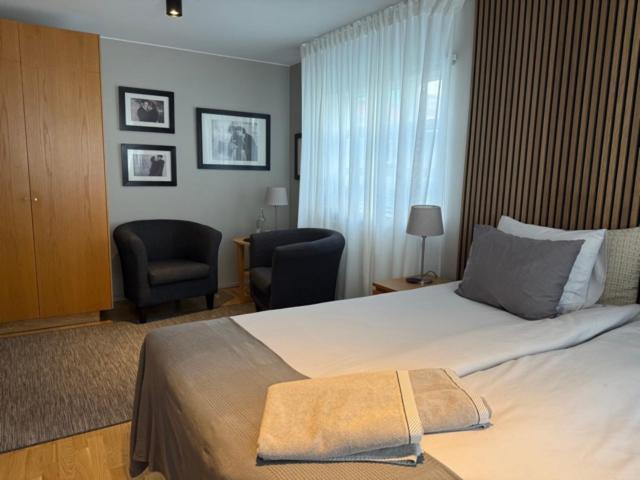 A. Bernhard Guest House Keflavík Екстериор снимка