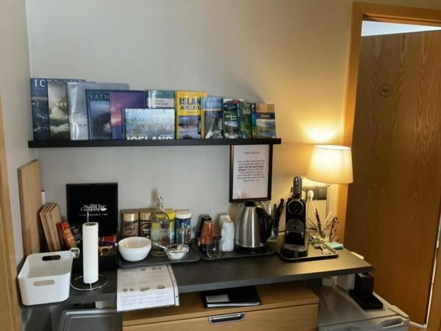 A. Bernhard Guest House Keflavík Екстериор снимка